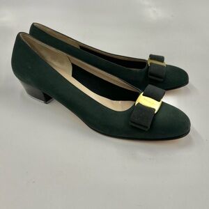 Salvatore Ferragamo Dark Green Suede Heels Size:7.5 AA / 2A = extra narrow